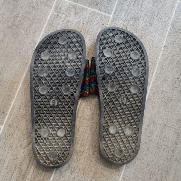 PRIDE Rainbow Sandals Mad Love Target - Picture 4 of 6